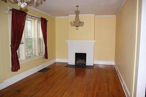 4th image of 719 W Pine St