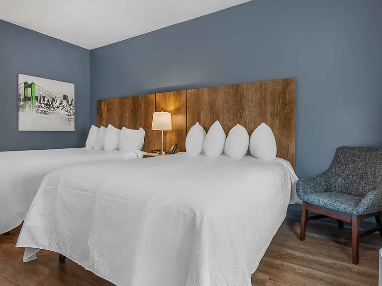 Studio Suite - 2 Queen Beds