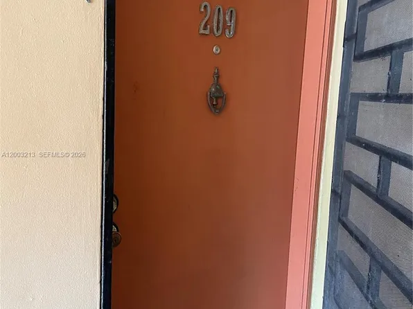 401 NW 72nd Ave APT 209-D, Miami, FL 33126