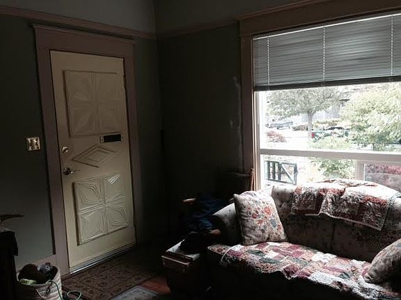 2nd image of 231 W 11th St