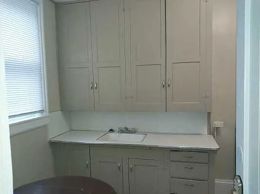 437 W Walnut St #1 — Photo 9