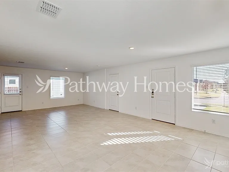 8801 Red Fox Trl — Photo 4