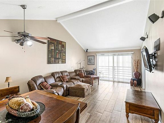 2nd image of 1244 Harbor Dr Unit 320