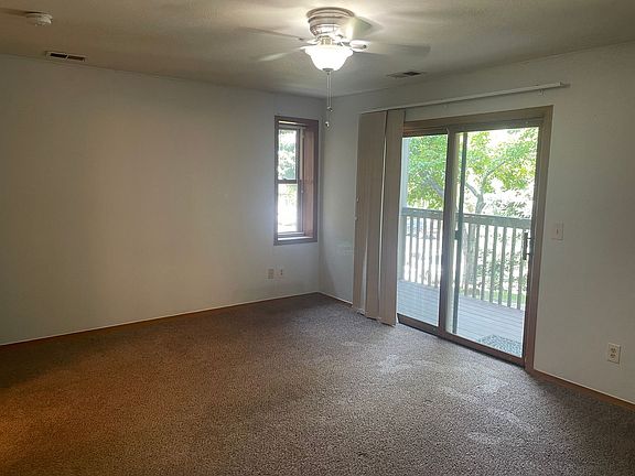 4th image of 2853 Springdale Ln