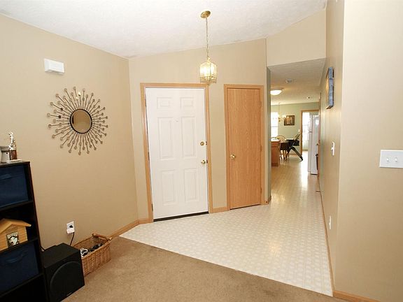 4th image of 7625 Hyatts Ln