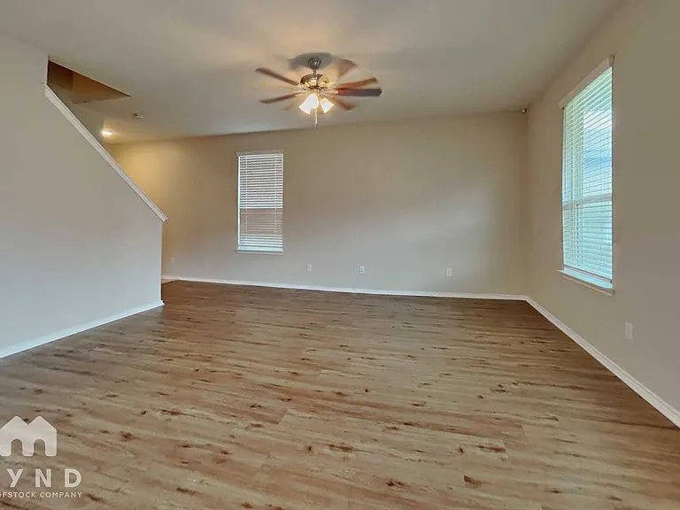 10327 Dunlap — Photo 6