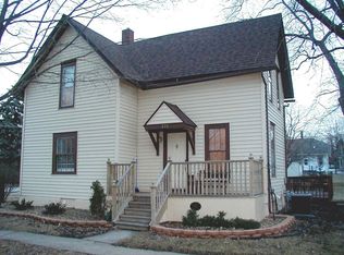 221 Washington Ave, Hampshire, IL 60140