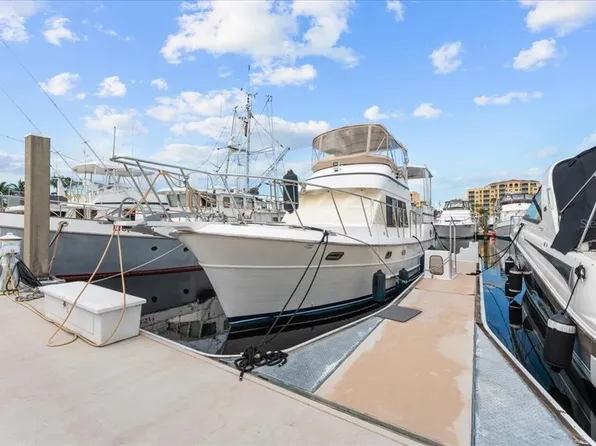 102 Riviera Dunes Way #S-39, Palmetto, FL 34221