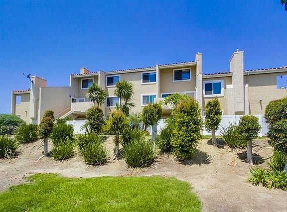 Building View. Please note: Is an upstairs unit! One level once inside. No one above you, but one unit below you.