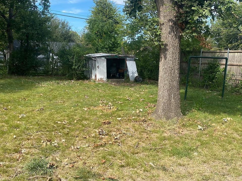 2nd image of 2106 Ruea Ave