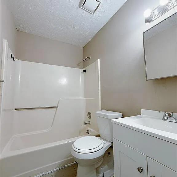 2887 Lakemont Dr SW — Photo 9