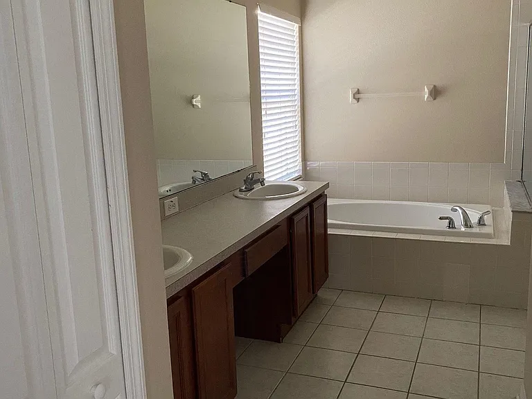 3213 Sunwatch Dr — Photo 19