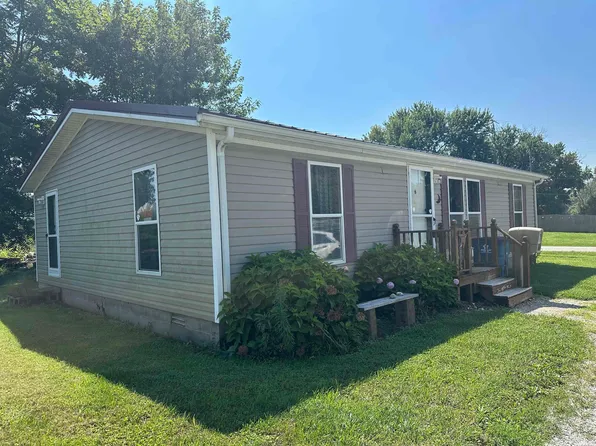 526 E Sycamore St, Jasonville, IN 47438