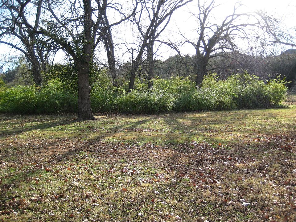 2nd image of 2517 Stagg Hill Rd