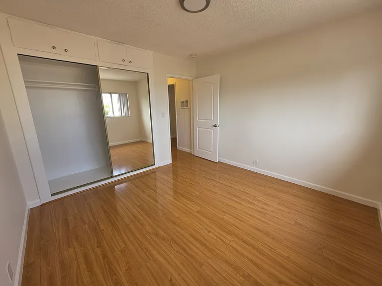 620 W Lexington Dr #5 — Photo 19