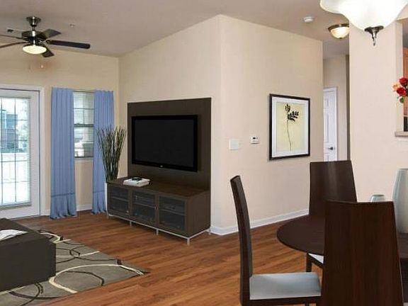 4th image of 34 Farmington Cir #1045