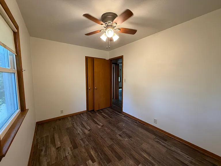 1404 Hackett St — Photo 8