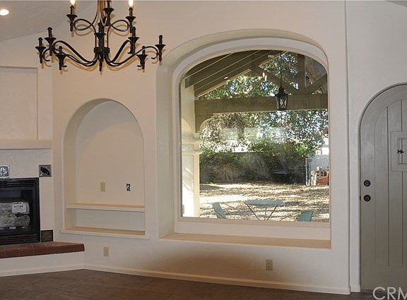 4th image of 904 Bonita Ave