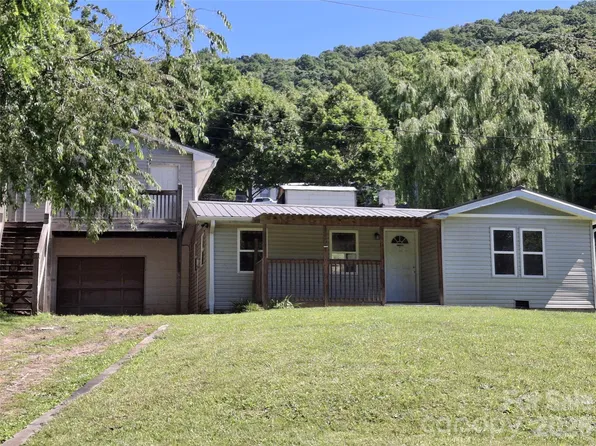 2795 Old Henson Cove Rd, Canton, NC 28716