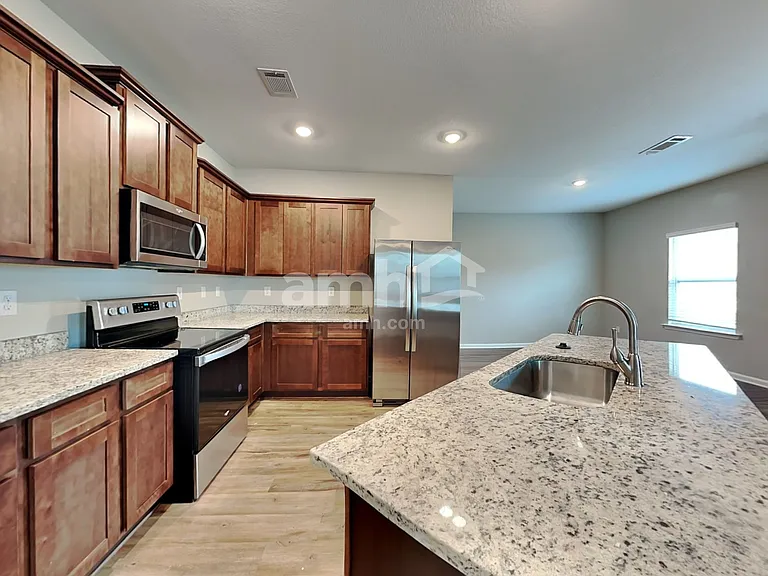 613 Gleaner Way — Photo 3
