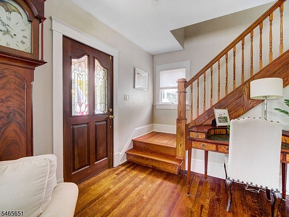 5th image of 16 Grove St