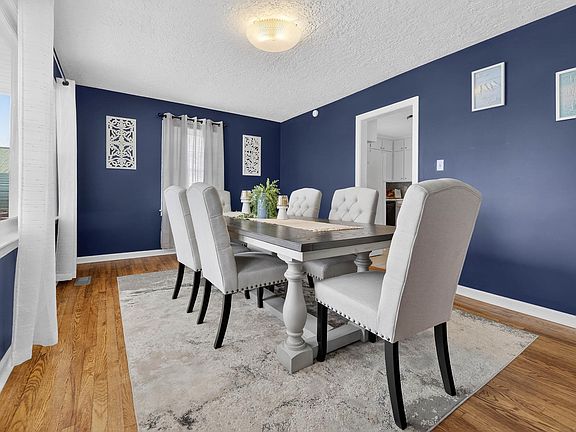 4th image of 314 W 41st St