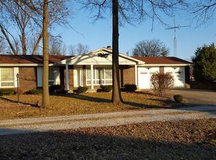 1009 E Clark St, Litchfield, IL 62056