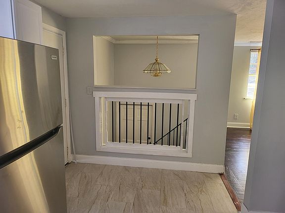 2nd image of 2344 Lake Ave