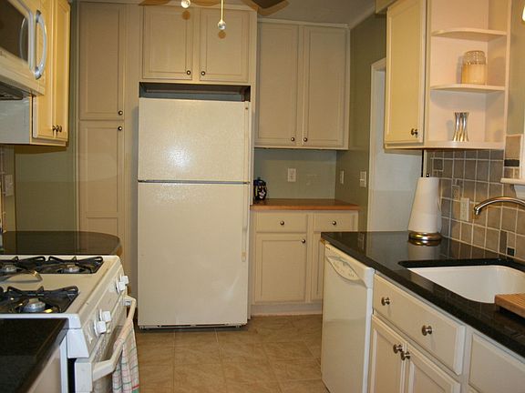 4th image of 6900 Grace Ave