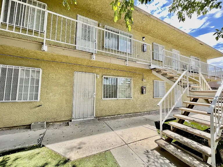3427 E Cheyenne Ave #A — Photo 7