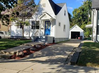 358 S Marshall St, Pontiac, MI 48342