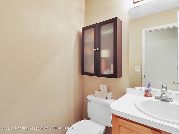 4th image of 14761 Robinwood Dr