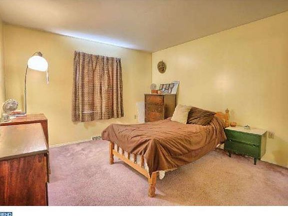 5th image of 2103 Duke St