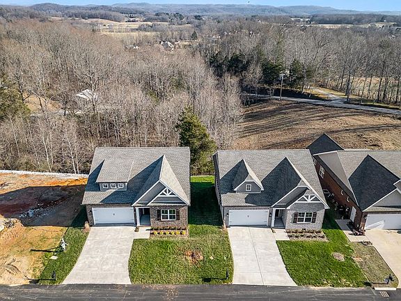 3rd image of 1106 Cross Pointe Dr