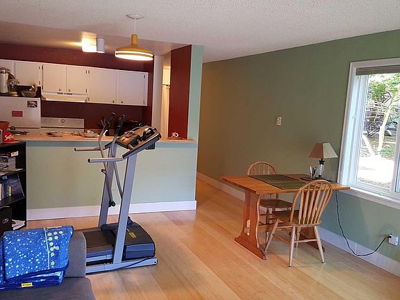4th image of 5824 NE 75th St Floor 1