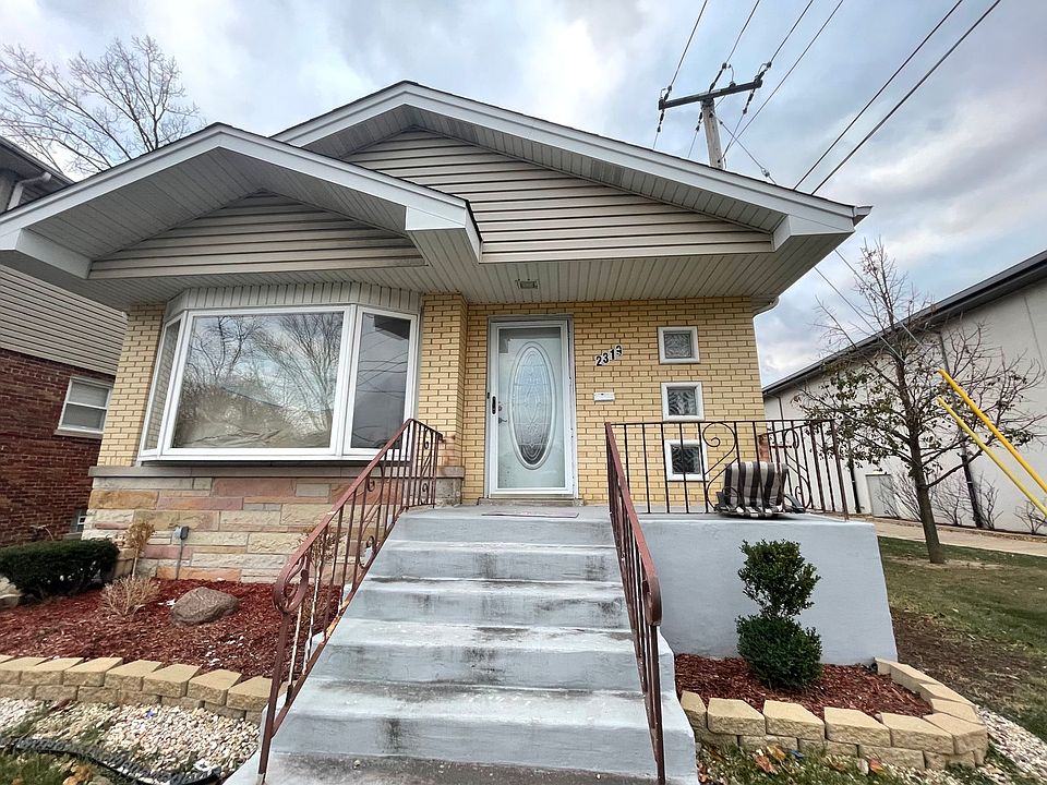 1st image of 2319 W 115th St