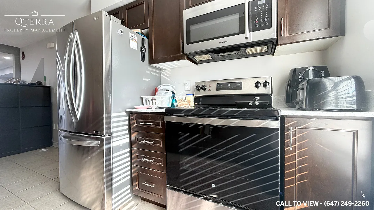 3 bed, 2.5 bath, 1700 sqft, $2,695 — Photo 2