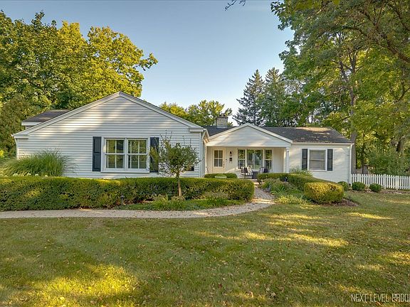 4th image of 629 Peck Rd