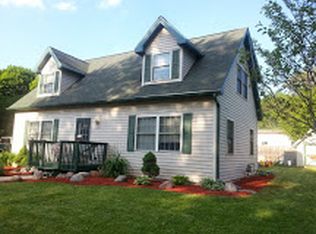 N1448 Hillside Blvd, Pell Lake, WI 53128