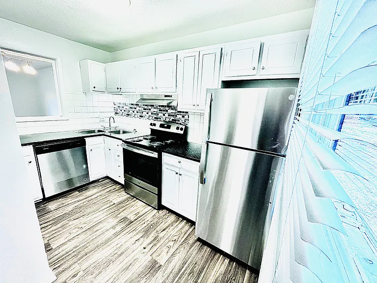 Twincity Townhomes — Photo 28