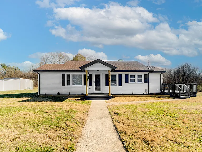 Watkins Rd — Photo 1