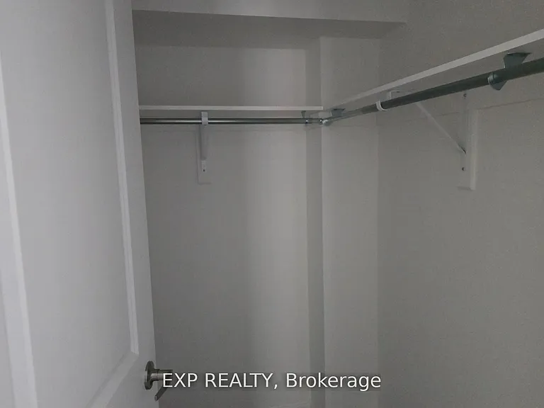 80 Singhampton Rd — Photo 13