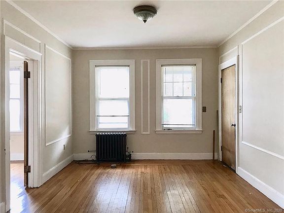 3rd image of 106 Anthony St #1R