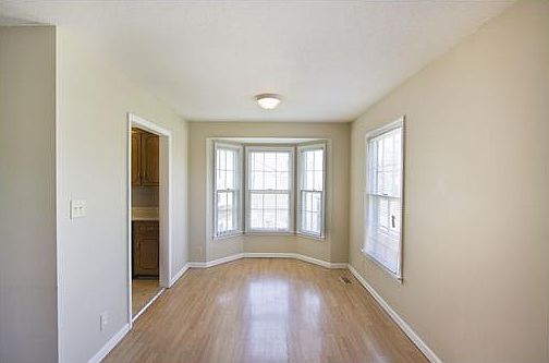 3rd image of 738 Shelton Cir