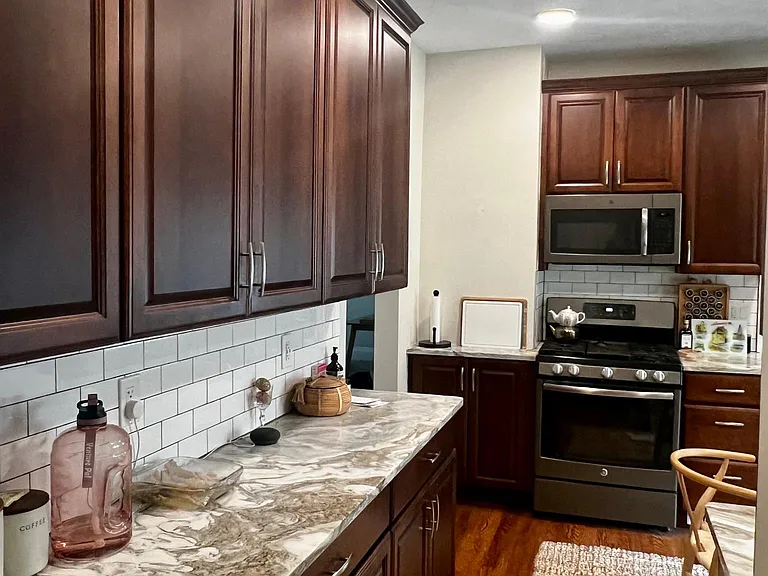 2205 Eldred Ave — Photo 6