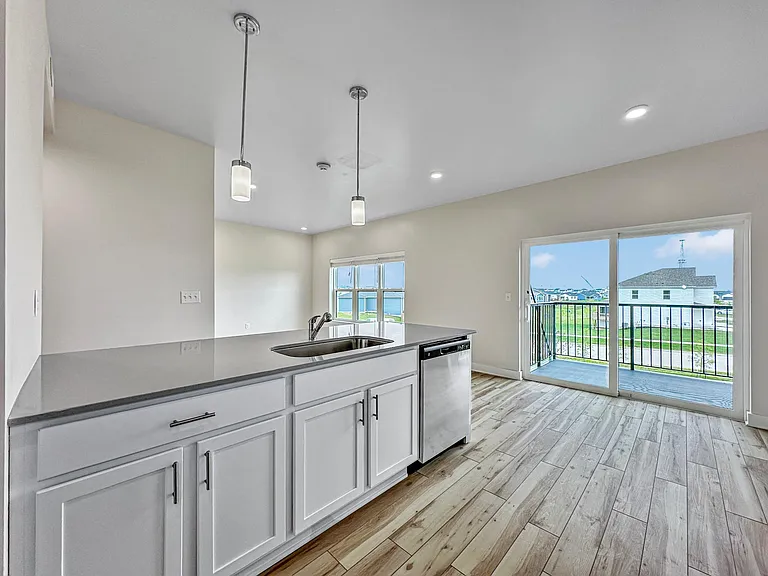 Stratford Pointe — Photo 100