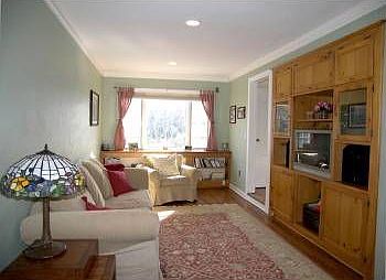 4th image of 17 Park Cir