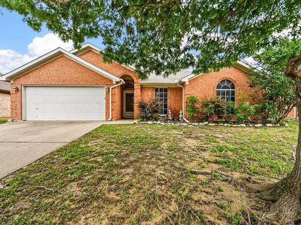 9 Rochelle Ct, Mansfield, TX 76063