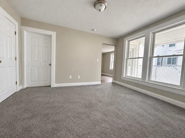 18 Highland St, Nashua, NH 03064