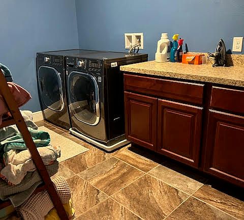 3rd image of 5535 Enchanted Ave